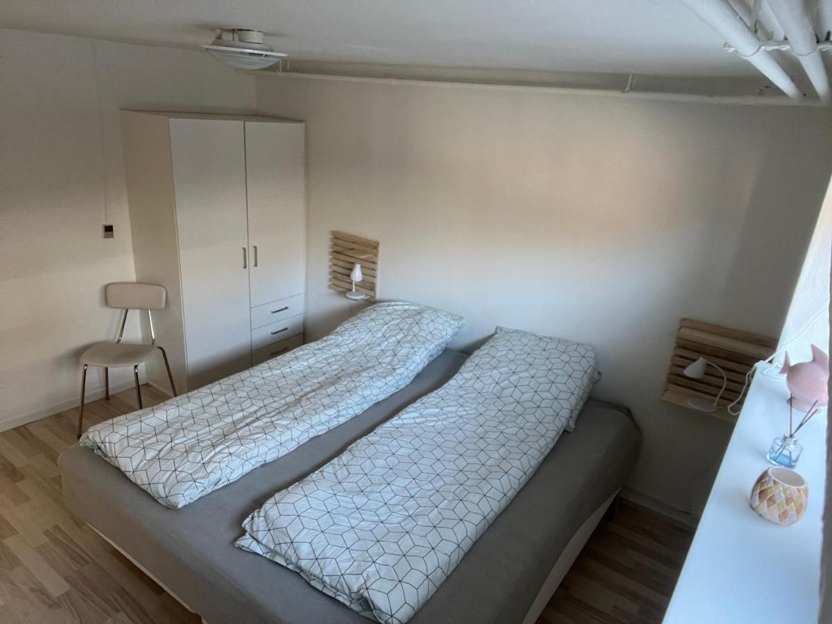 Hyggelig & Lys Kaelderlejlighed Herning Bagian luar foto