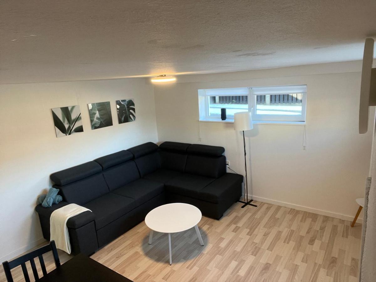 Hyggelig & Lys Kaelderlejlighed Herning Bagian luar foto